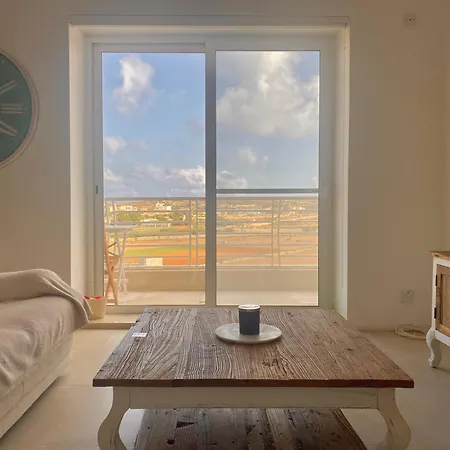 Spacious In Marsaskala, Malta Apartment *